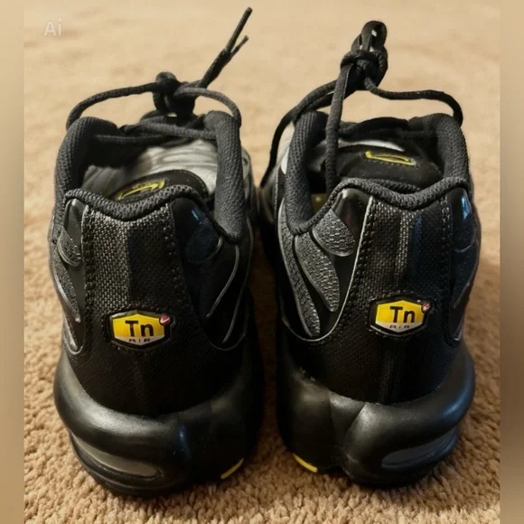 Nike Air Max Plus Black Opti Yellow